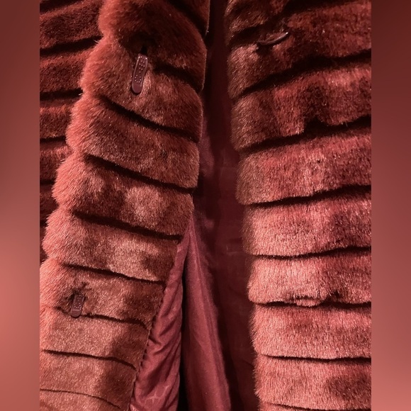 EUC Sam Edelman mid length faux fur coat, XS - Picture 4 of 7